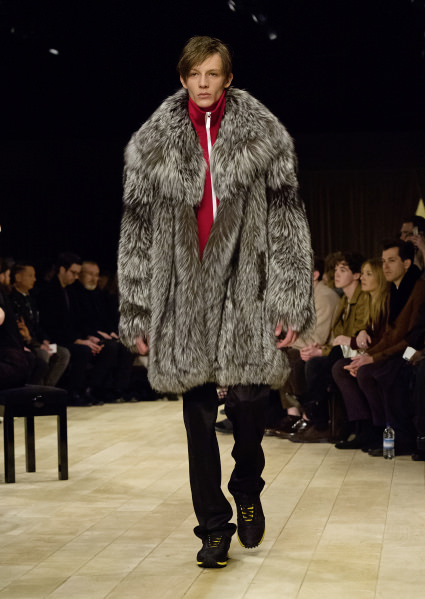 Burberry erkek giyim 2016 koleksiyonu