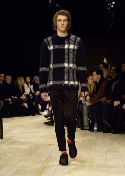 Burberry erkek giyim 2016 koleksiyonu