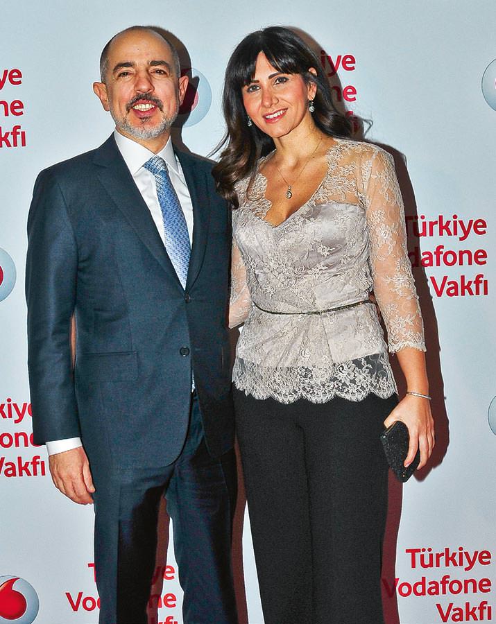 Ünlüler Türkiye Vodafone Vakfı'nın galasında buluştu