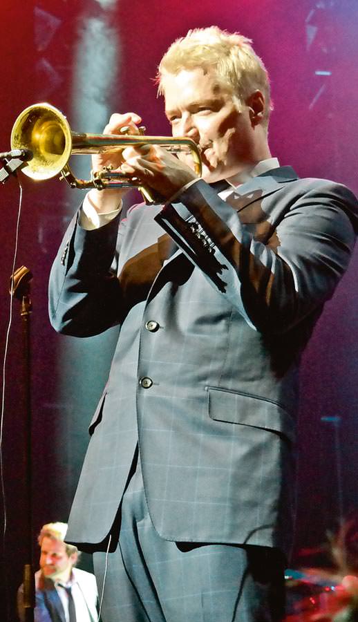 Erken doğan bebekler için konserde buluştular