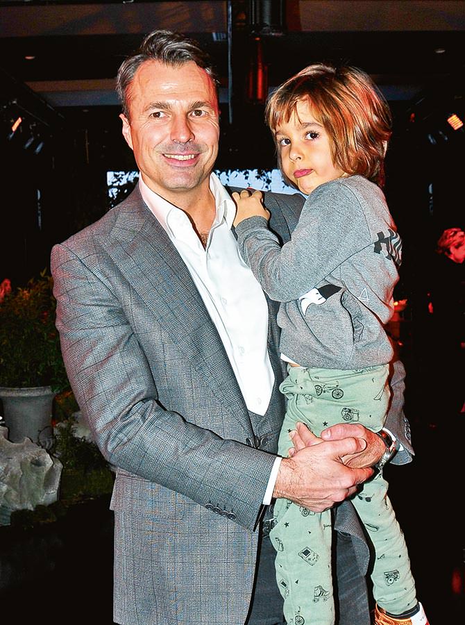 Tuvana'nın Yaz Gecesi Rüyası büyüledi 