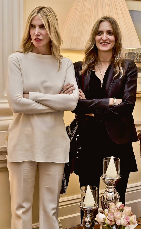 Birinci yıllarını çay saati ile kutladılar