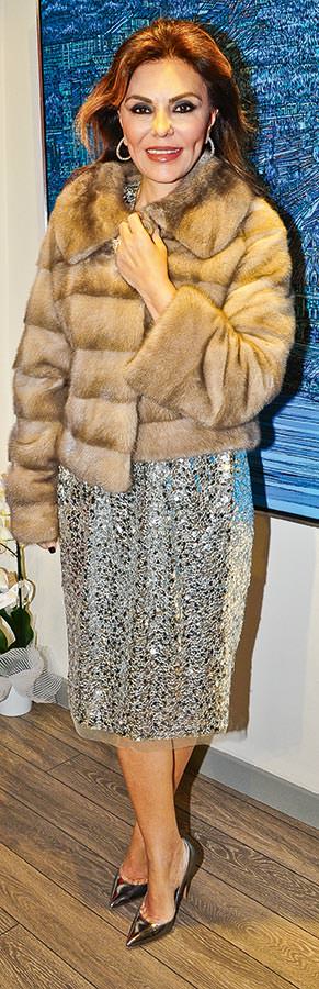 Resim sergisinde ünlüler buluştu