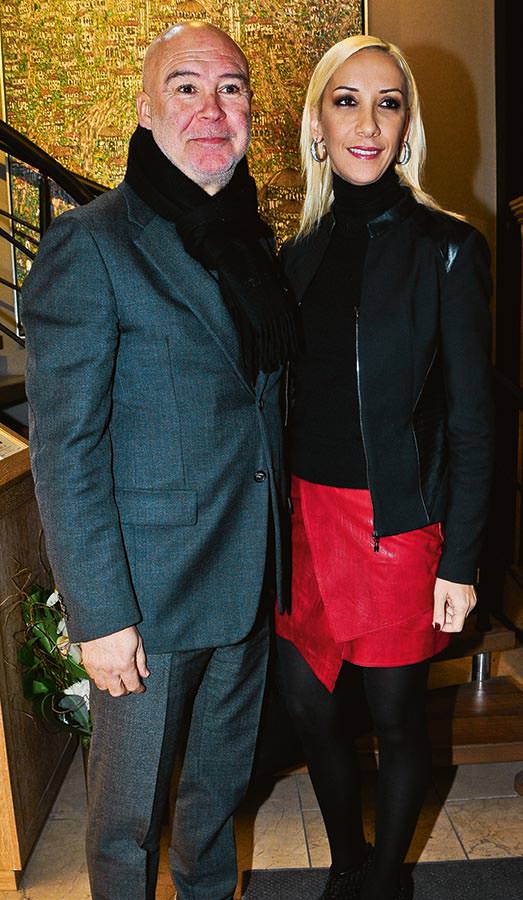 Resim sergisinde ünlüler buluştu