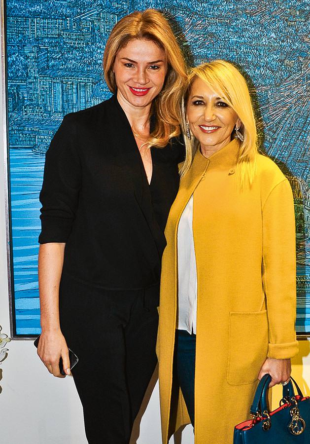 Resim sergisinde ünlüler buluştu