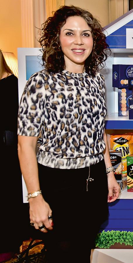 Birinci yıllarını çay saati ile kutladılar