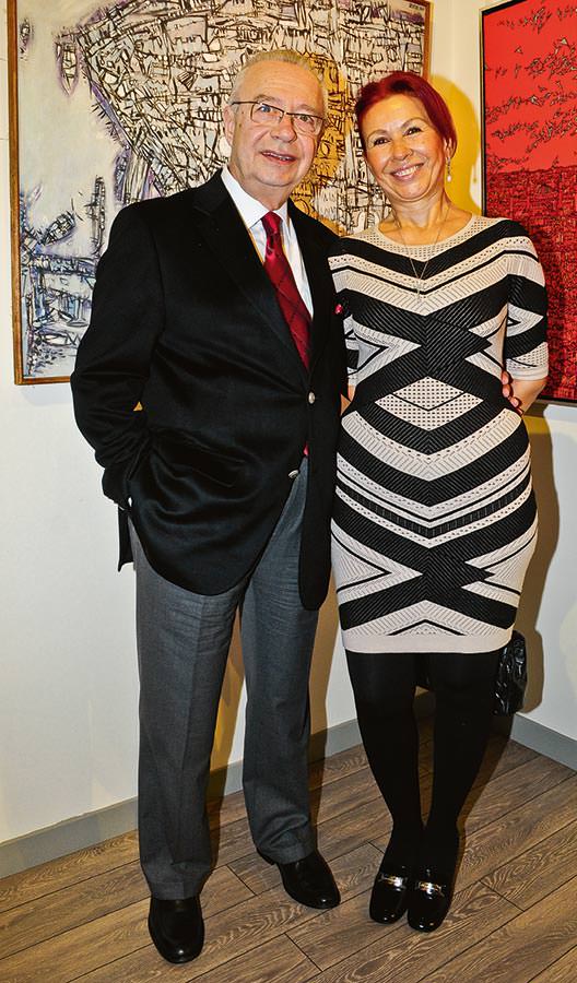 Resim sergisinde ünlüler buluştu