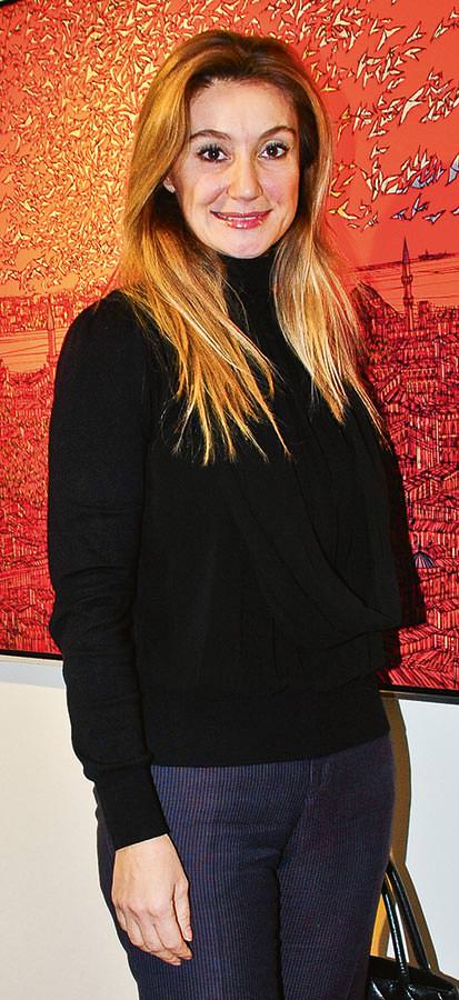 Resim sergisinde ünlüler buluştu