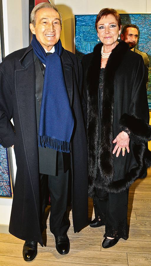 Resim sergisinde ünlüler buluştu