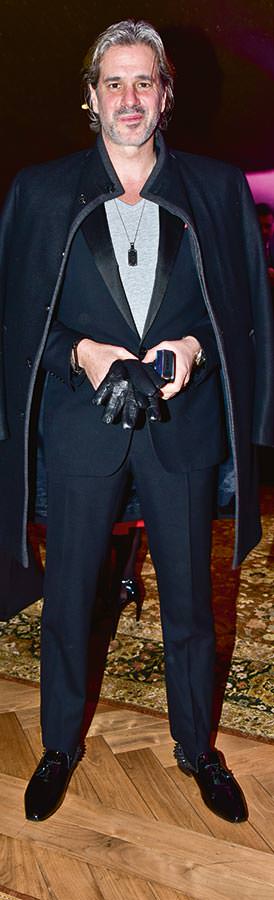 Kral dairesinde 'Evet' dediler