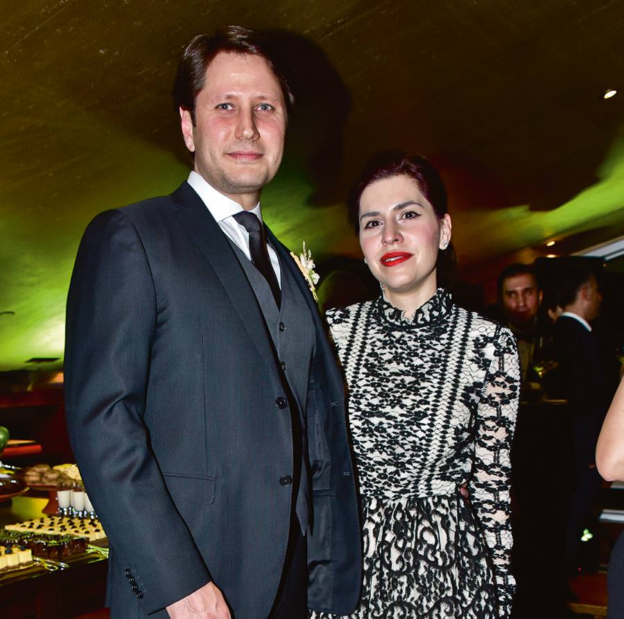 Kral dairesinde 'Evet' dediler