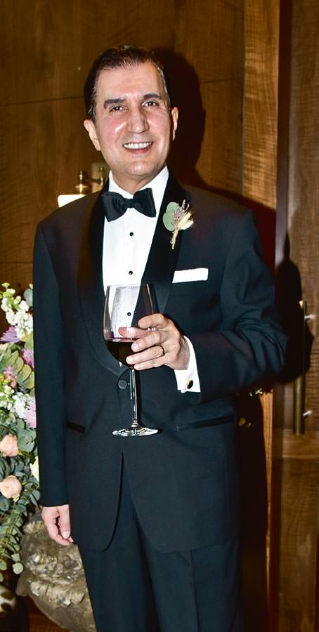 Kral dairesinde 'Evet' dediler