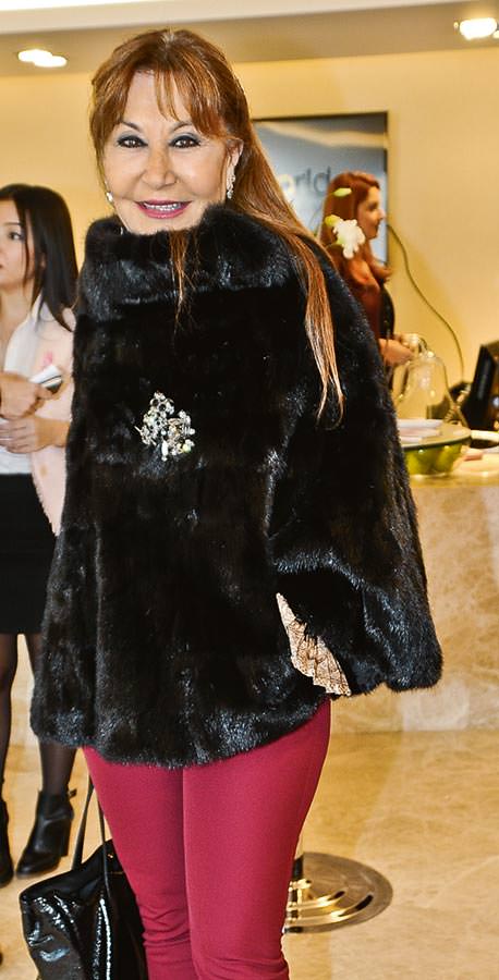 Ünlüler meme kanserine dikkat çekti