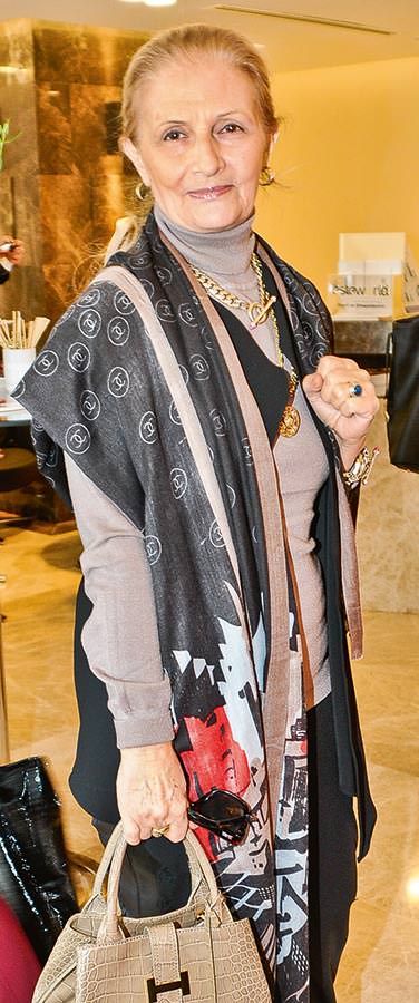 Ünlüler meme kanserine dikkat çekti