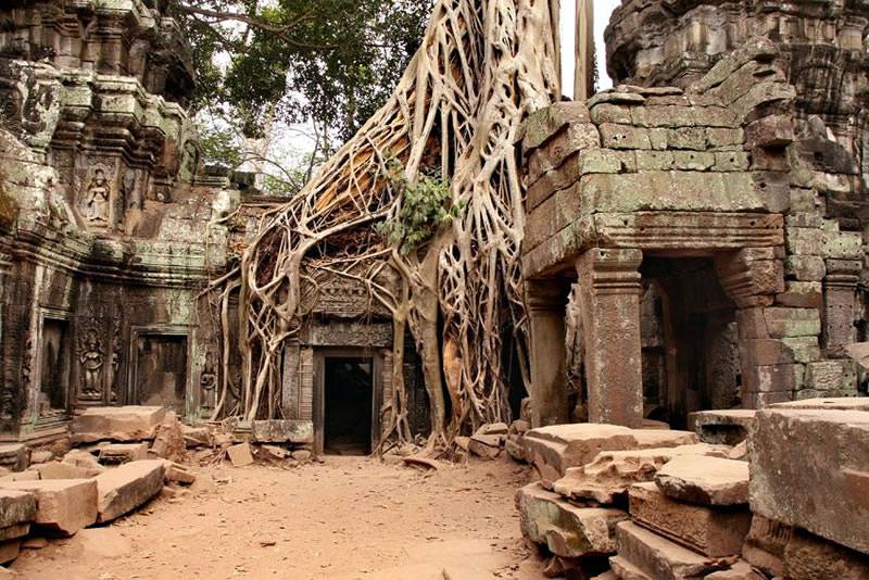 Tapınaklar ve acılar ülkesi 'Kamboçya'