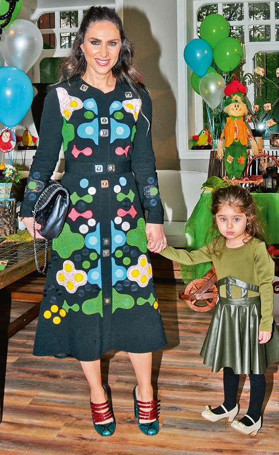 Çiftlik temalı parti ile yeni yaşını kutladı 