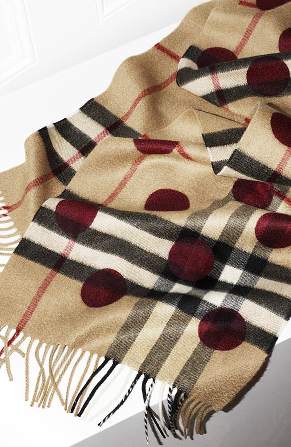 Burberry ile unutulmaz sevgililer günü yaşayın
