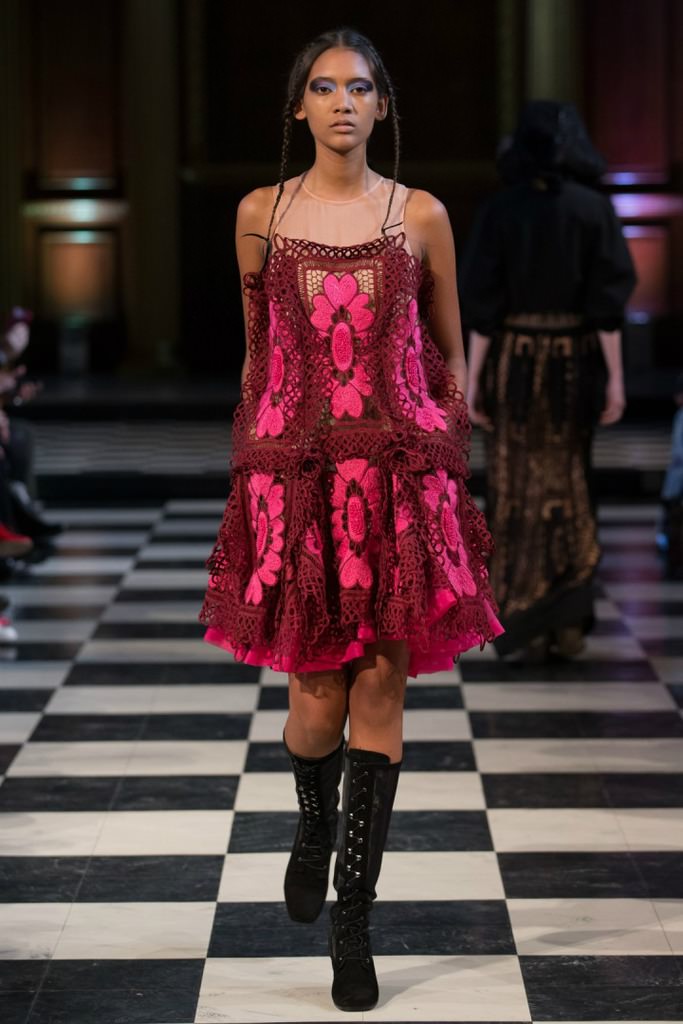 Bora Aksu 2016-17 Sonbahar/Kış, Londra