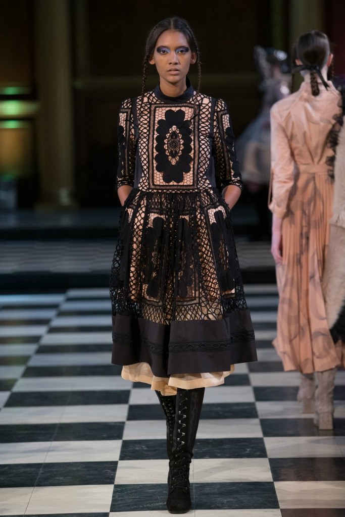 Bora Aksu 2016-17 Sonbahar/Kış, Londra