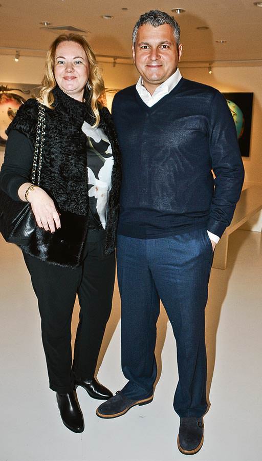 Eşine verdiği sözü yerine getirip kitap çıkardı