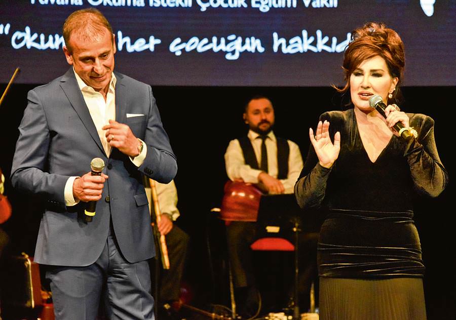 Ünlüler çocuklar için söyledi 