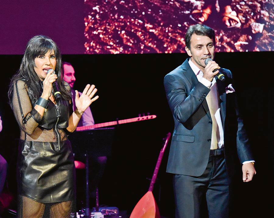 Ünlüler çocuklar için söyledi 