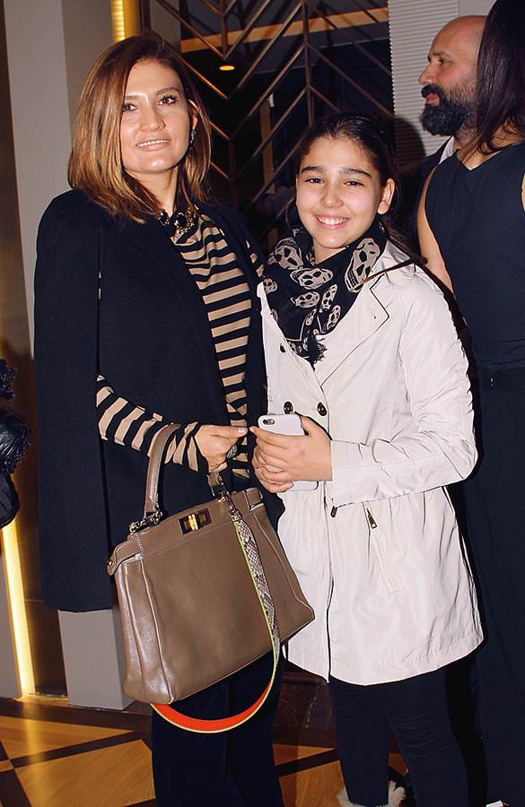 Yeni showroom'a şık davet 