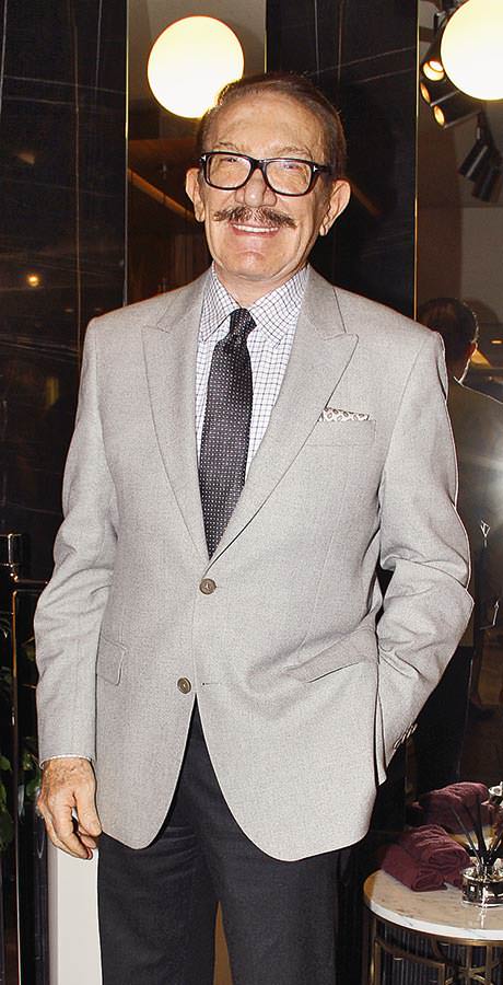 Yeni showroom'a şık davet 