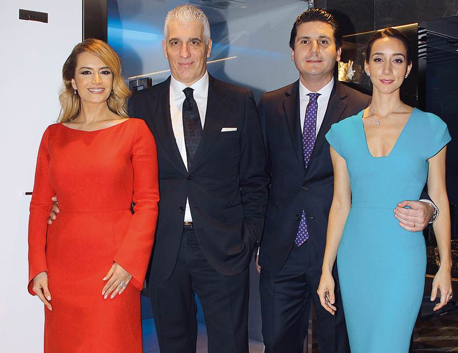 Yeni showroom'a şık davet