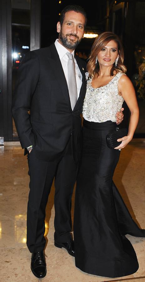 15. yıldönümüne düğün gibi kutlama