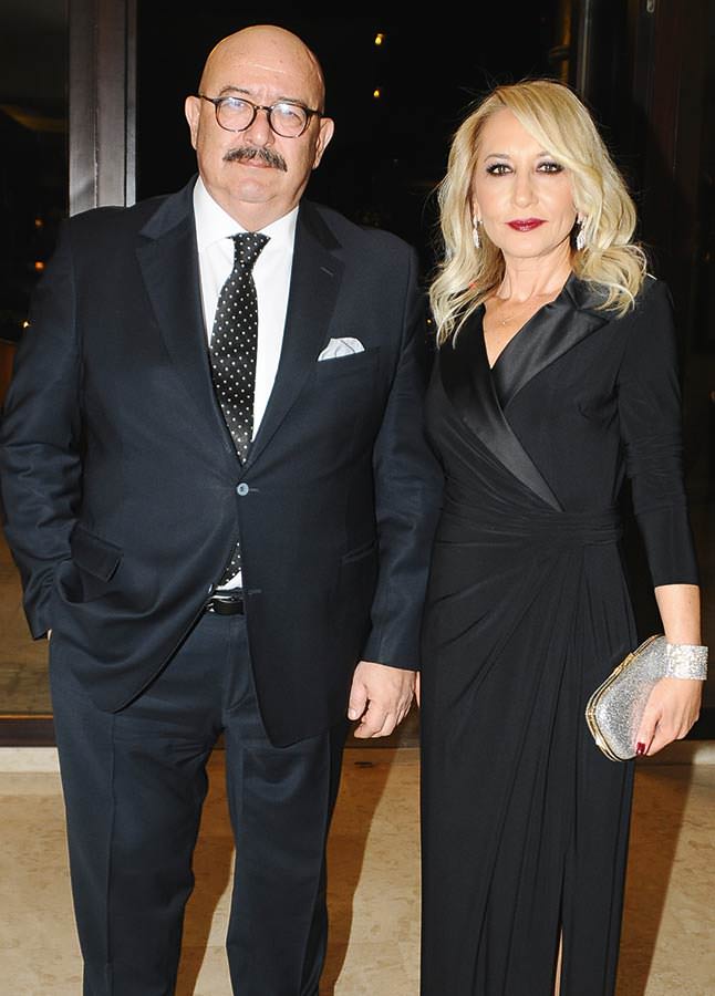 15. yıldönümüne düğün gibi kutlama