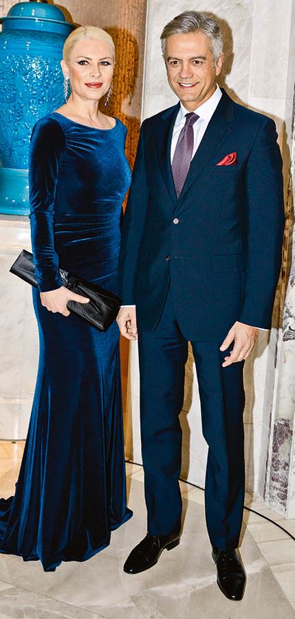 Alaçatı'da tanıştılar İstanbul'da evlendiler 