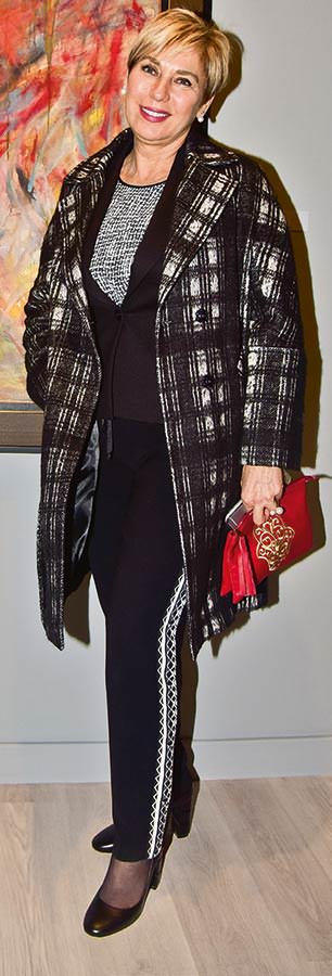 Pera'dan iki sergi birden