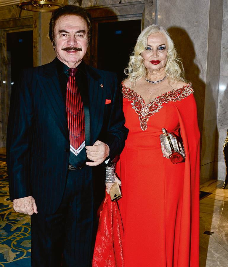 Alaçatı'da tanıştılar İstanbul'da evlendiler 