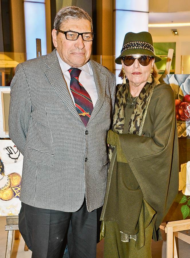 Sanatseverlerden minik kalplere destek