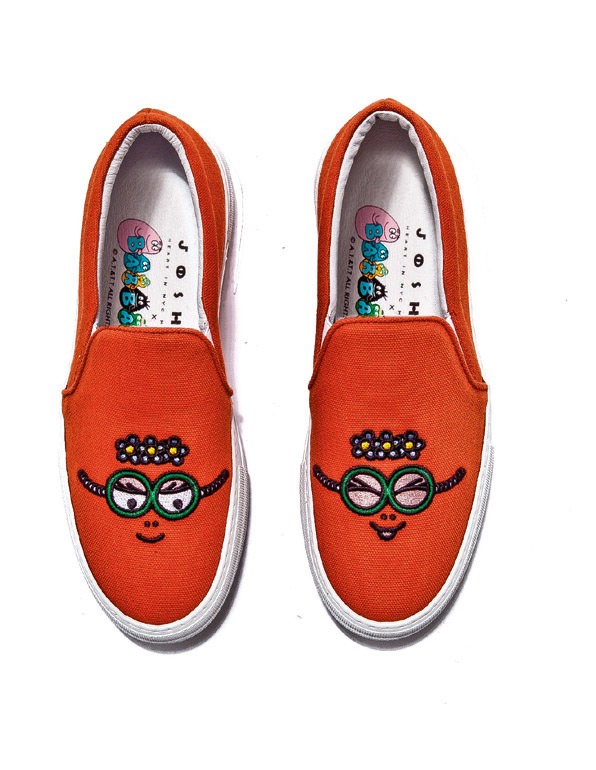 Moda haftaları renkli geçiyor