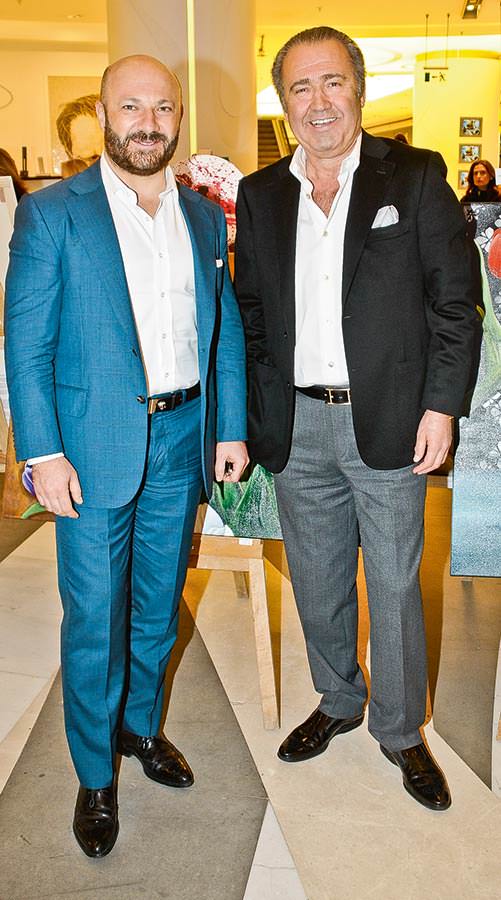 Sanatseverlerden minik kalplere destek