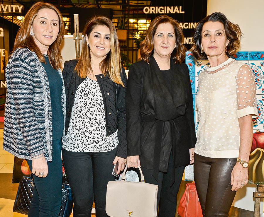 Sanatseverlerden minik kalplere destek