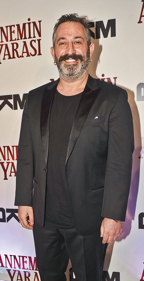 Dev kadrolu filmin galası büyük ilgi gördü