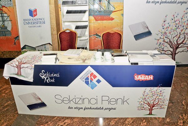 Otizmli çocuklara büyük destek gecesi