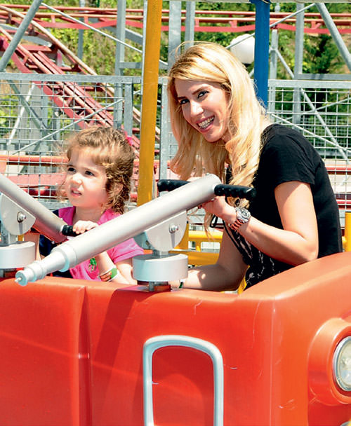 Ünlü isimler ve çocukları Vialand’de bir araya geldi