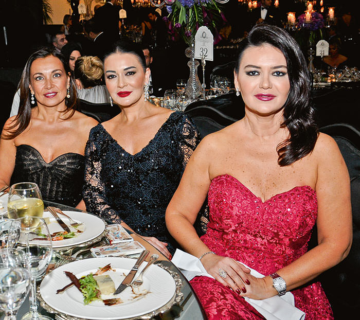 Büyük aşkta mutlu son: Yıldız Özer & Cihan Karagüllü