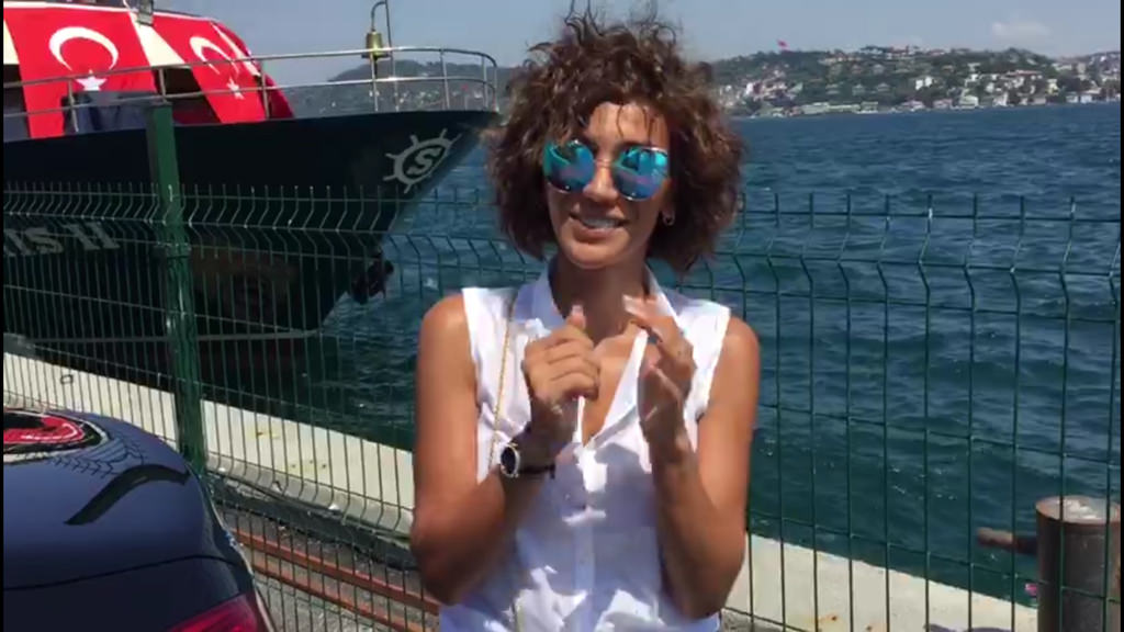 Ünlü isimler Demokrasi ve Şehitler mitinginde	