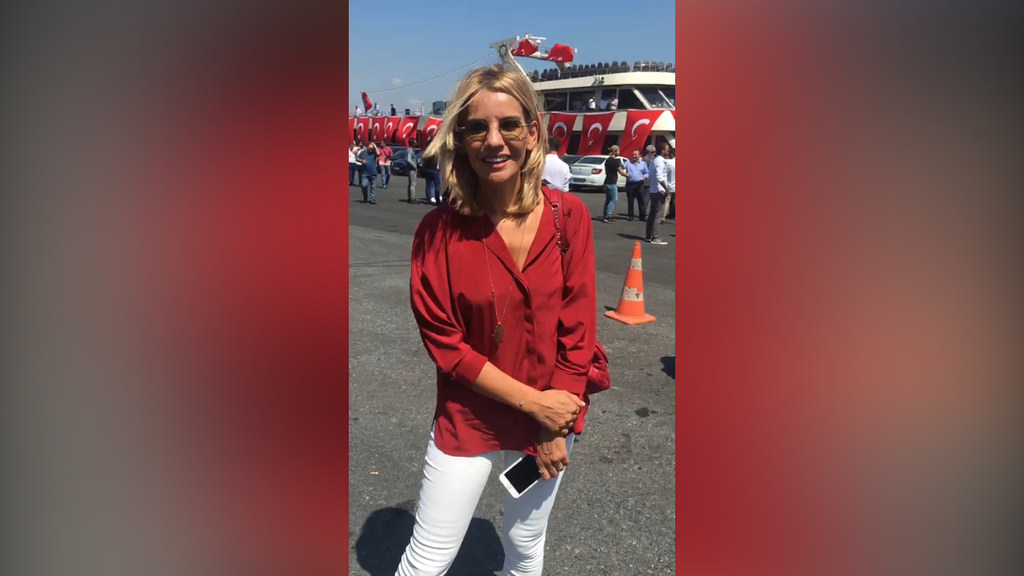 Ünlü isimler Demokrasi ve Şehitler mitinginde	