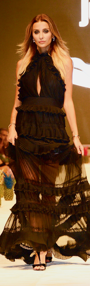 Karadağ'daki Cavalli defilesine Türk çıkarması