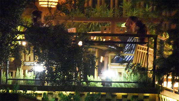 Ebru Şallı ve Cem Yılmaz aşkın tadını çıkarıyor