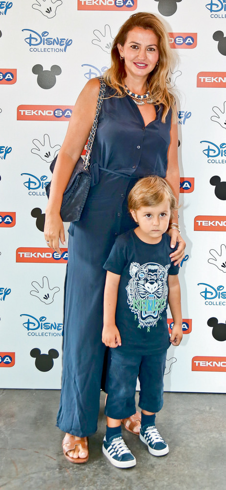 Ünlüler için Disney daveti