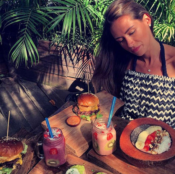 Selma Çilek ve Sinan Çiftçi balayında!