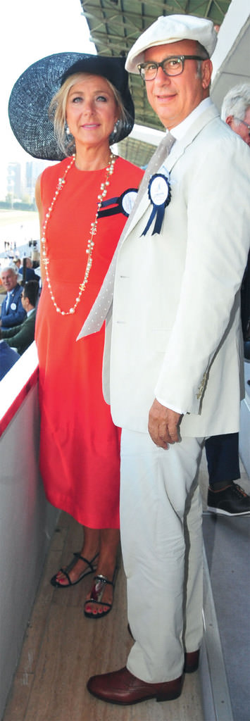 Veliefendi'deki yarış festivalinde şıklık yarışı