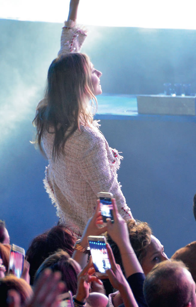 Ünlüler Tarkan konserine akın etti